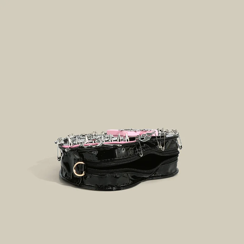 Shoulder Bag, Cross Body Women's Handbag, New Fashion Y2k Gothic Niche Design, Heart-Shaped Cosmetic Clutch, Spicy Girl Retro