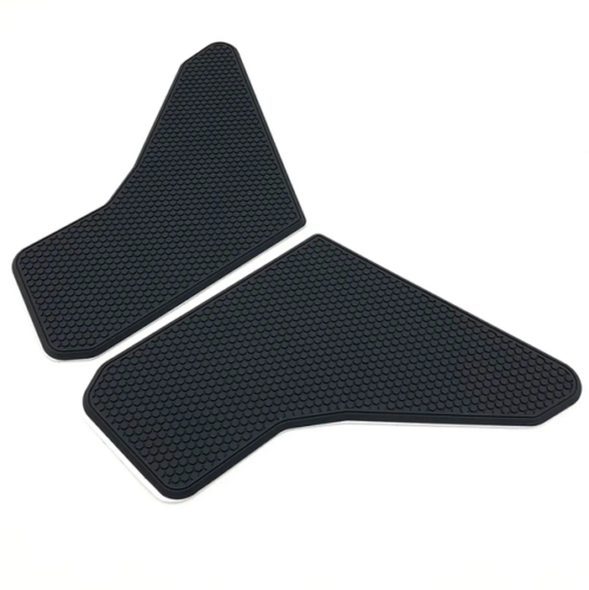 Рисунок 3 - Противоскользящая наклейка на бензобак