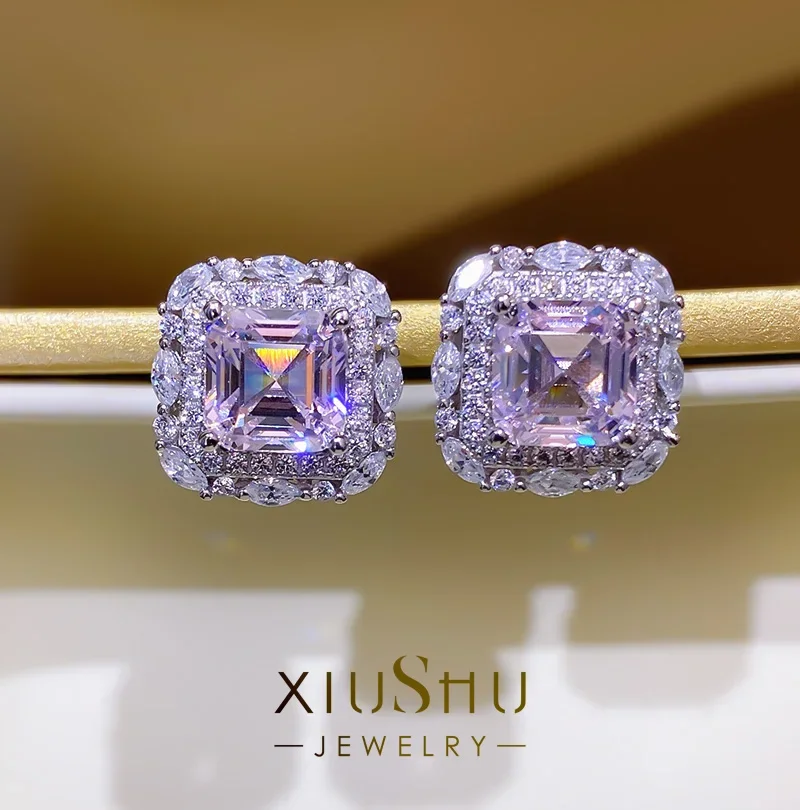 

Серьги-гвоздики из высокоуглеродистого алмаза, с искусственным бриллиантом