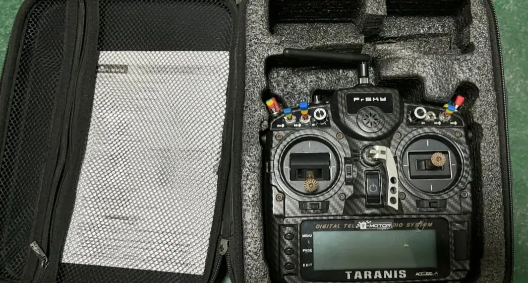 

80% new Frsky Taranis X9D Plus SE Carbon Special hall sensor gimbal Transmitter Radio System Remote Control for FPV Racing Drone
