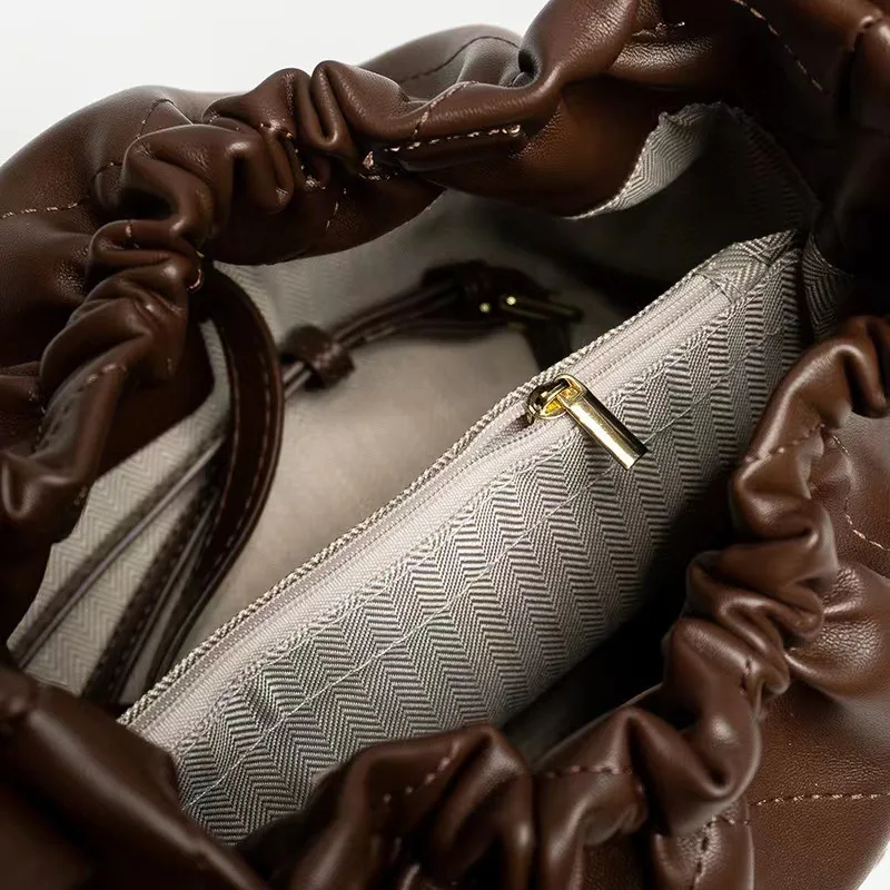 Classic Fashion Leather Women's Handbag Shoulder Crossbody Trendy Underarm Bag Soft Neutral Minimalist Style Handbag