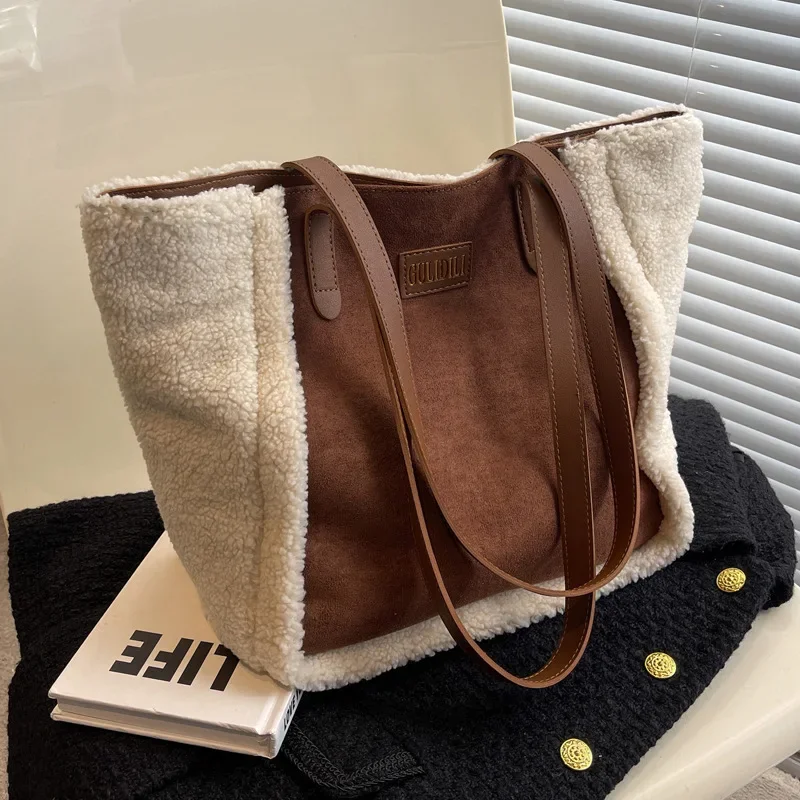 

Retro Season Lamb Fur Plush Bag Women's 2023 Autumn/Winter New Frosted Shoulder Bag Commuter Large Capacity Tote Bag