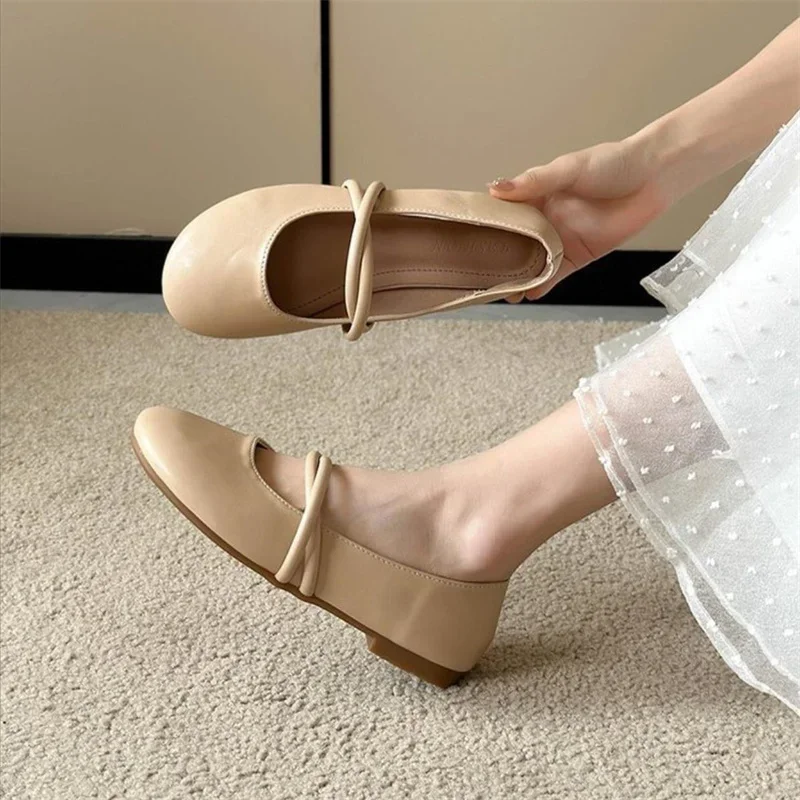 Flat sole single shoes for women with low heels, round toe, soft soles, straight line Mary Jane shoes