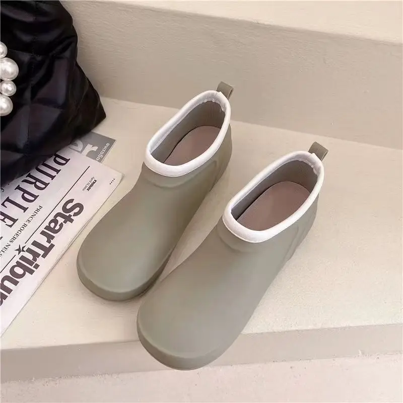 Women's Four Seasons Short Tube Rain Shoes Soft Bottom Non Slip Waterproof Fashionable Hemmed Rain Shoes Kitchen Work Shoes