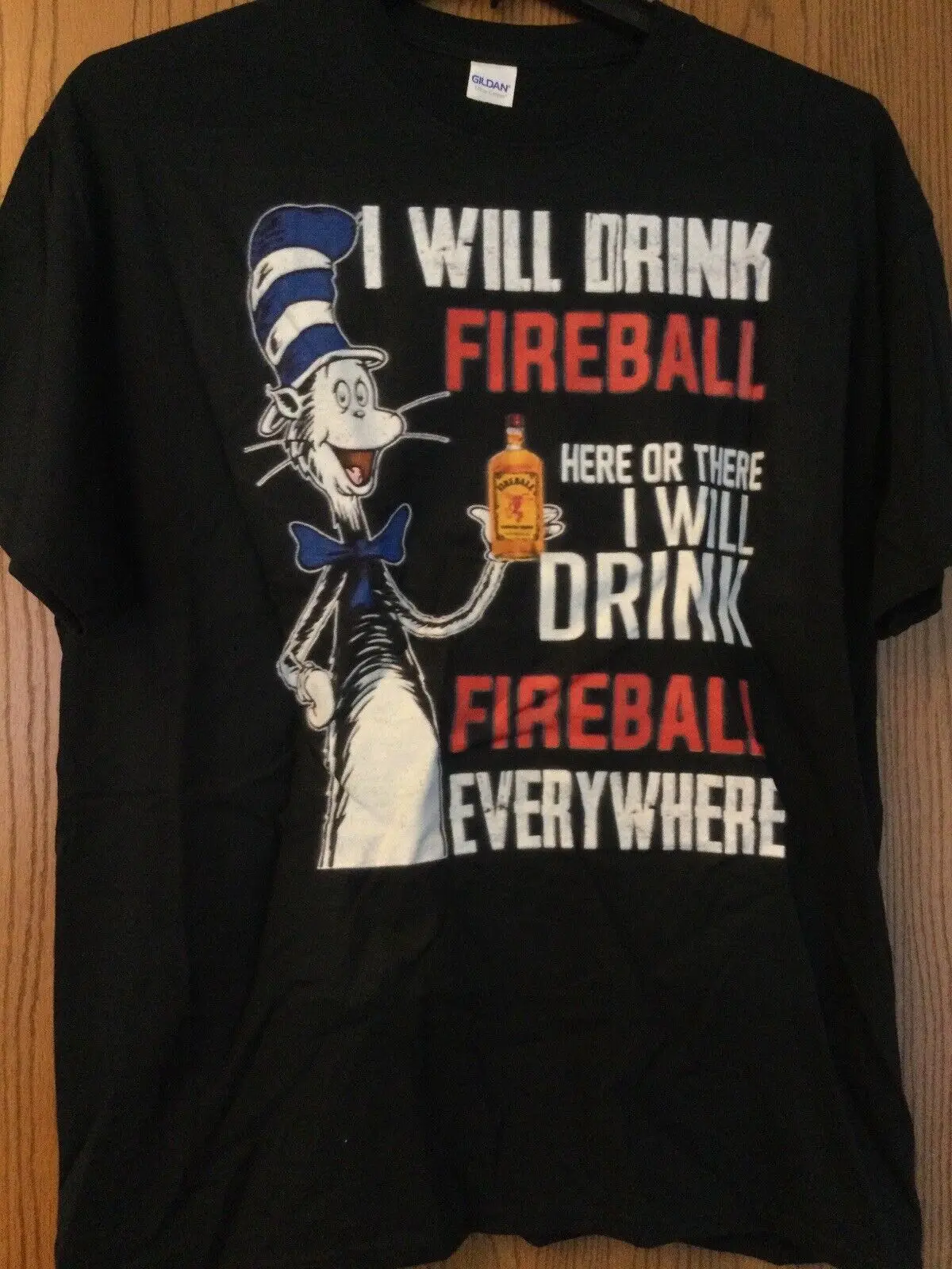 The Cat In The Hat - Fireball Cannella Whisky-Camicia Nera-Xl