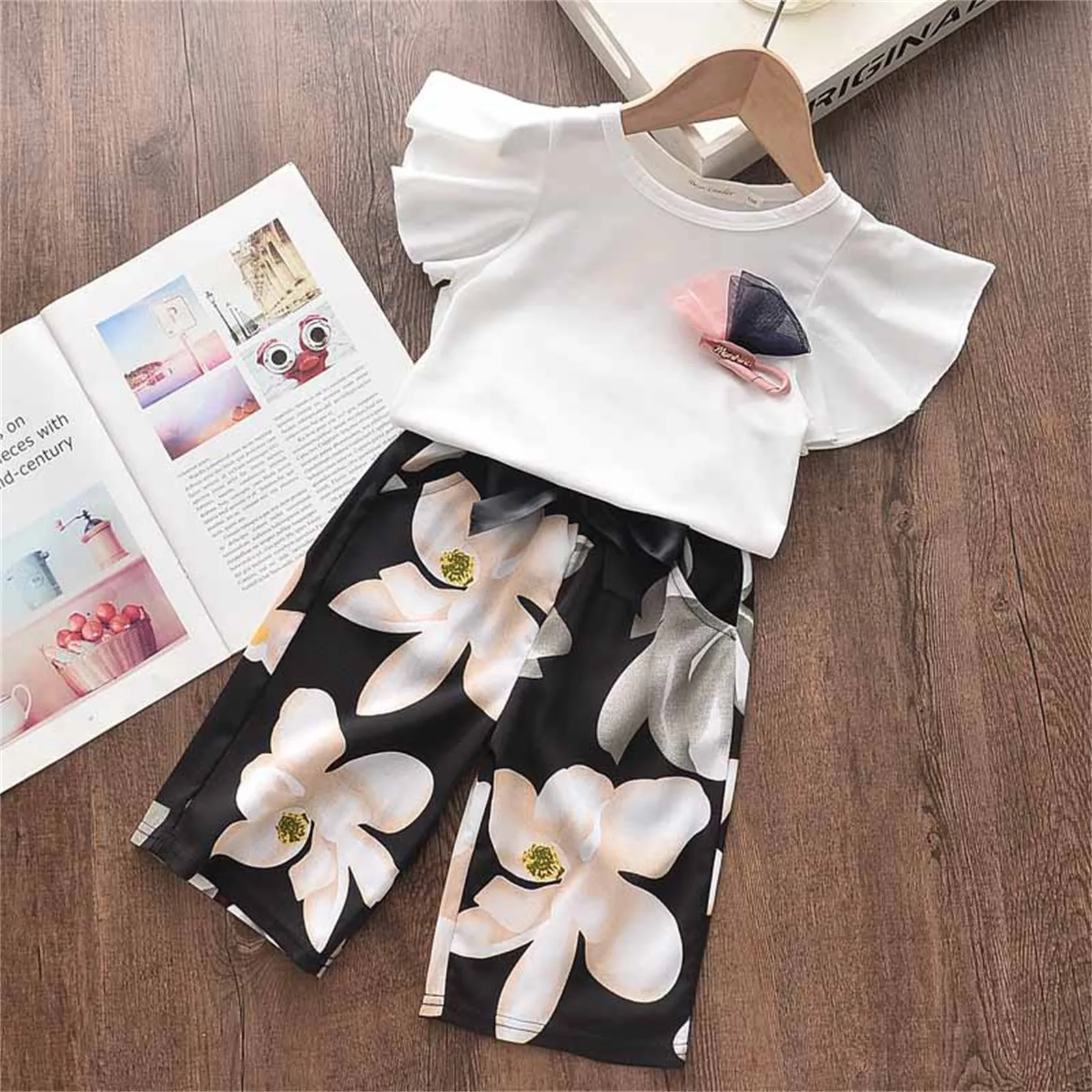 

Toddler Kids Girls Clothes Sets Summer Clothes Sets Fly Sleeve T Shirt Tops+Floral Loose Pants Children Clothing Outfits 2-7Y