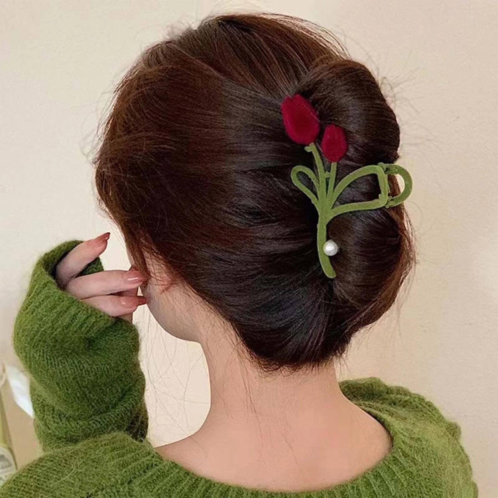 Velvets Tulips Hair Claw Clip For Women Reusable Hair Fixing Clip Gift For Birthday new tulips high ponytail hair claws barrettes women back of head fixed artifact headband fashion hair accessories headdress