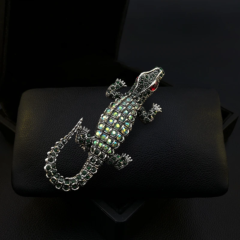 1816 Particularly Vivid Retro Rhinestone Crocodile Brooch Exquisite High-End Men's Animal Pin Suit Coat Accessories Jewelry Gift