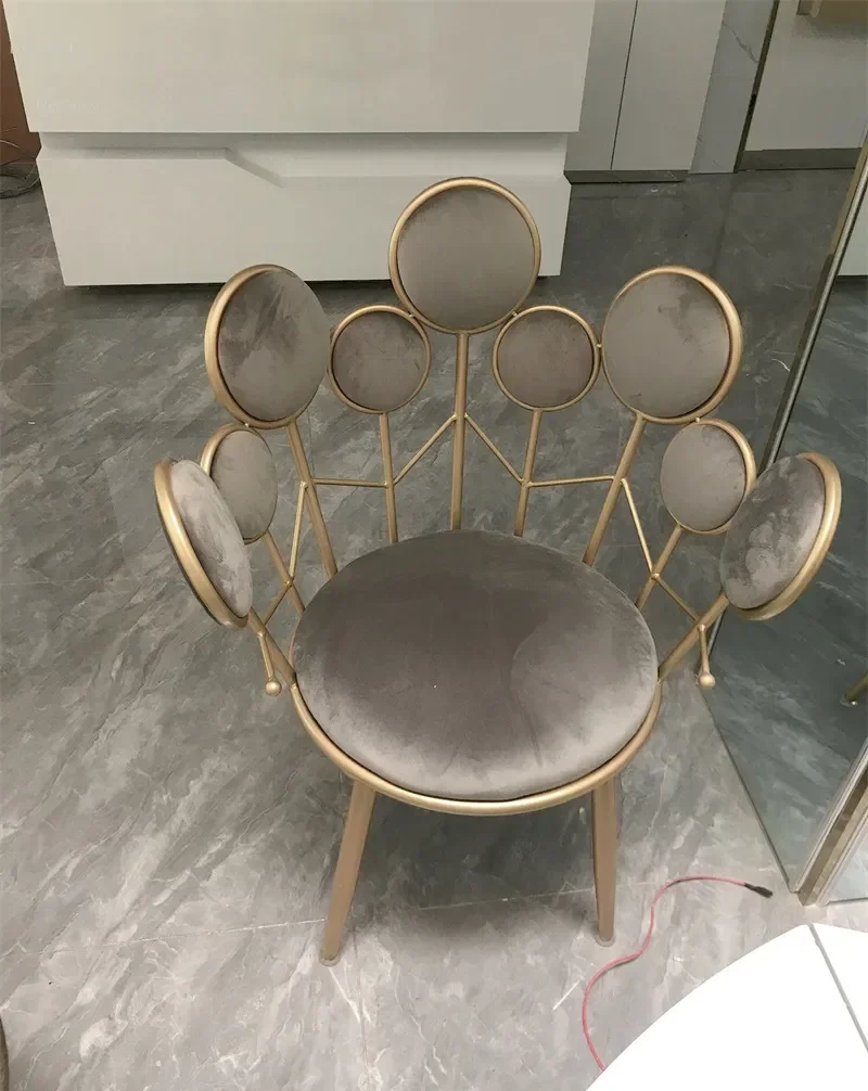 Description Picture 4 of itemNordic Simple Iron Art Living Room Chairs Home Furniture Living Room Sofa Backrest Armchair Creative Bedroom Makeup Chairs