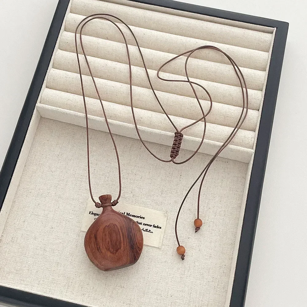 Wood Pendant Necklaces for Women