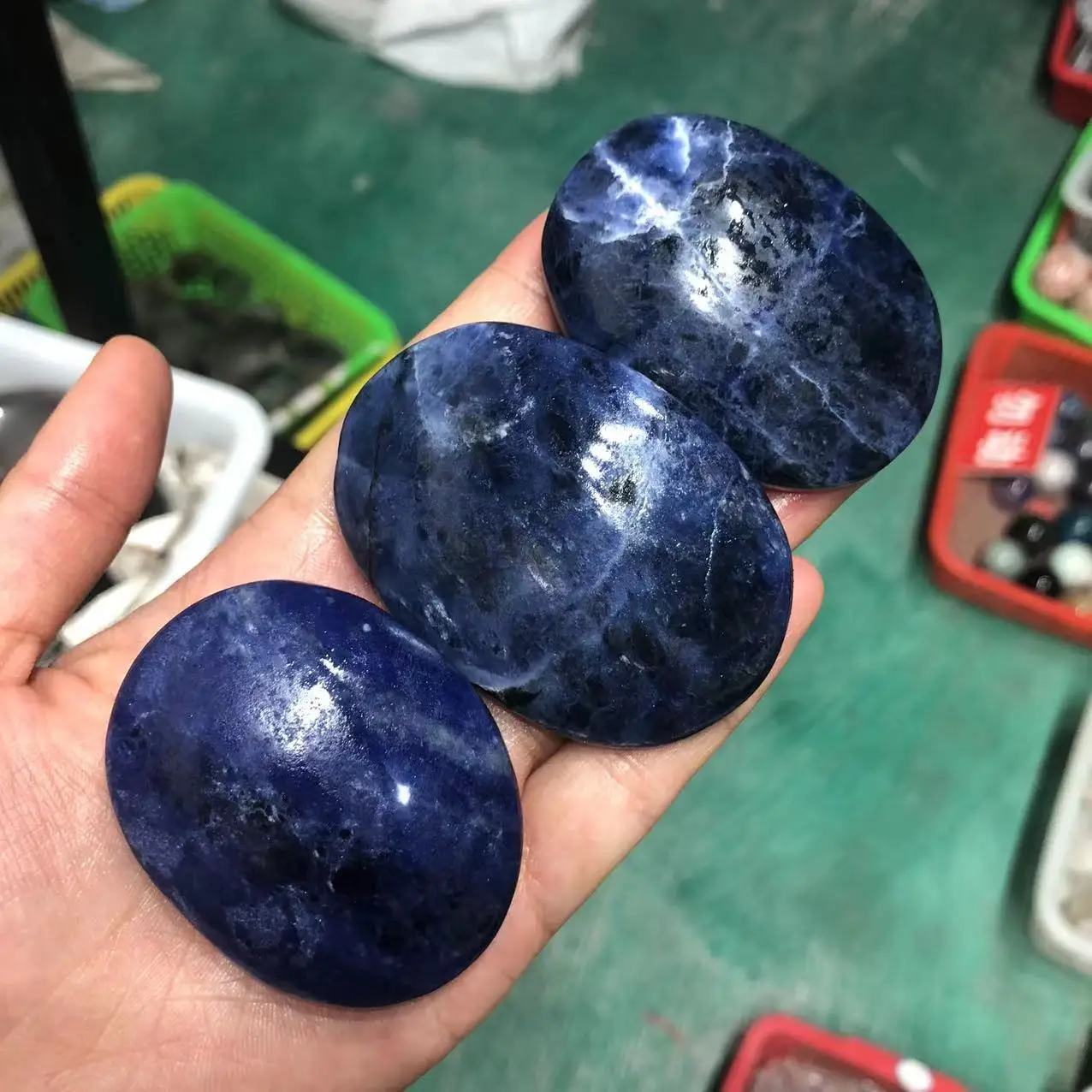 

Natural Quartz Sodalite Palm Stones Polished Crystal Healing Massage Gemstones Reiki Decoration