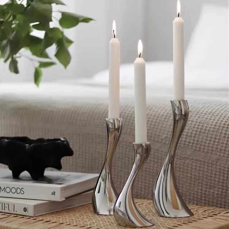 

1PC Nordic Romantic Candlelight Dinner Creative Decoration Wedding Atmosphere Stainless Steel Snake Shaped Candle Holder