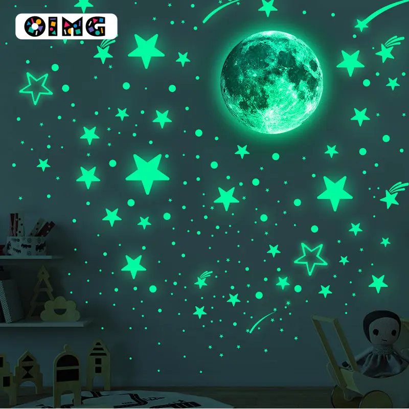 

OIMG 420pcs Glowing Stars and Moon Sticker Wall Decals Ceiling Stars Wall Decors Perfect for Kids Nursery Bedroom Living Room