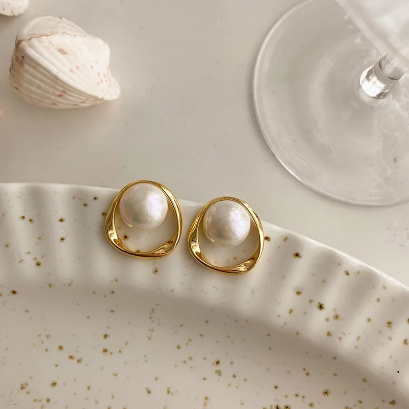 Imitation Pearl Earring for Women Gold Color Round Stud Earrings Korean Delicate Irregular Design Unusual Fashion Jewelry