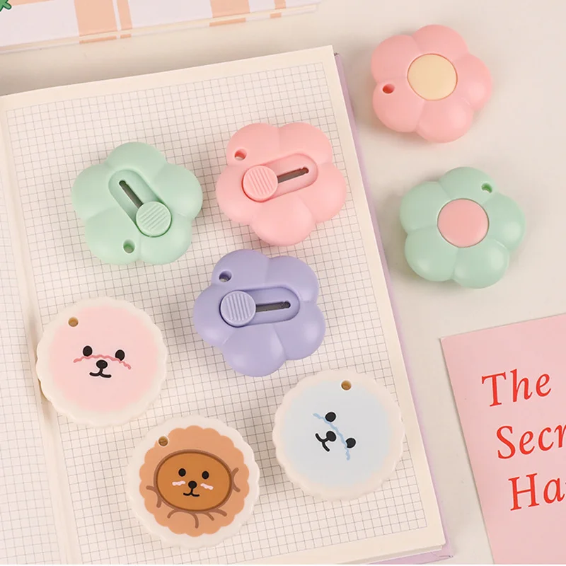 Cute Flower Dog Mini Portable Utility Knife Paper Cutter Cutting Paper Razor Blade Office Stationery Cutting Supplies utility knife paper cutter craft cutting knife