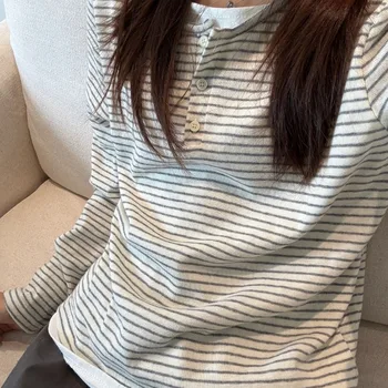 Vintage Women Fake Two Piece Top O-neck Stripe Button Long Sleeve T-shirt Spring Autumn Casual Loose Base Layer Shirt Versatile 1