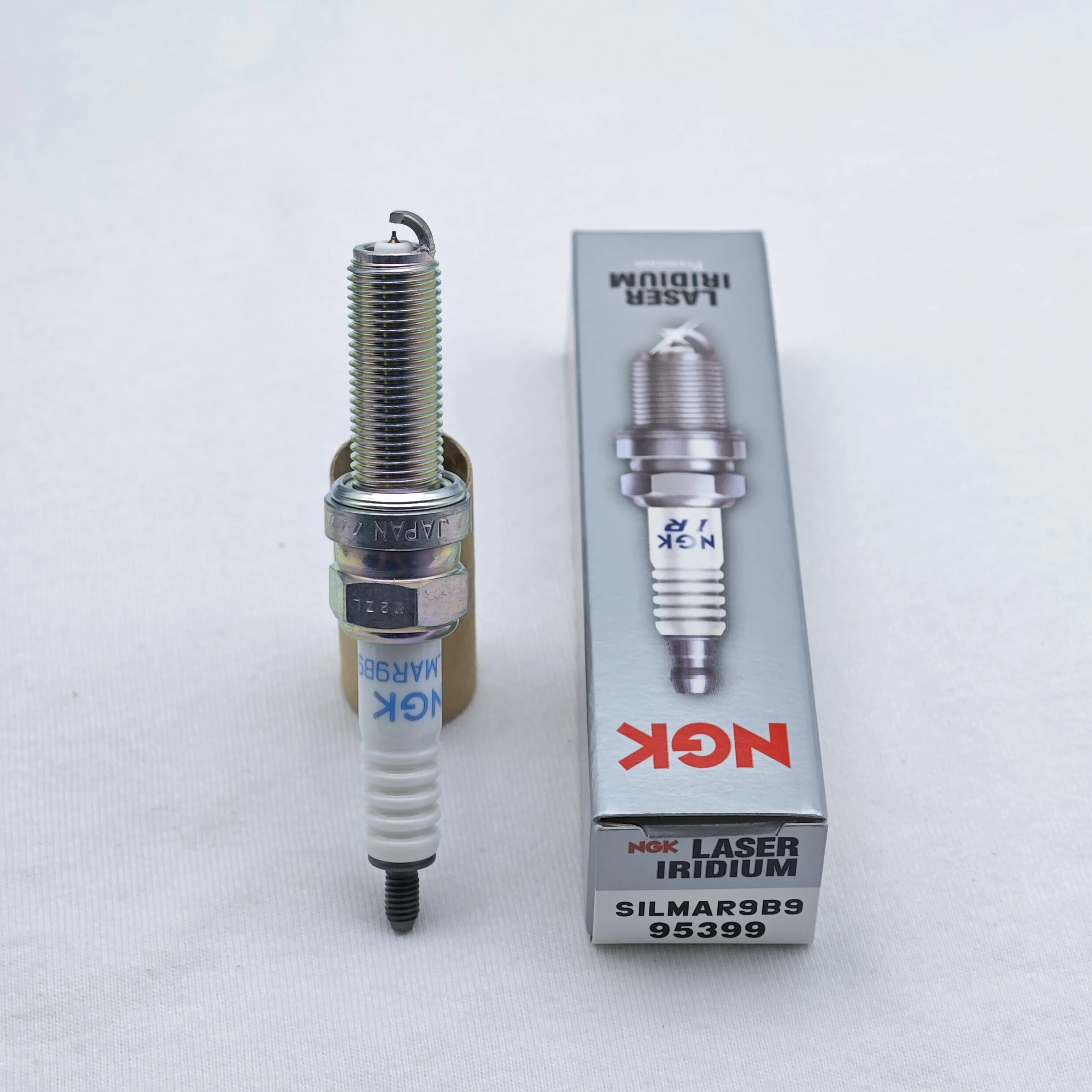 家庭用器具 イリジウムプラチナスパークプラグ 4個 SILMAR9B9 95399 2016年以降の