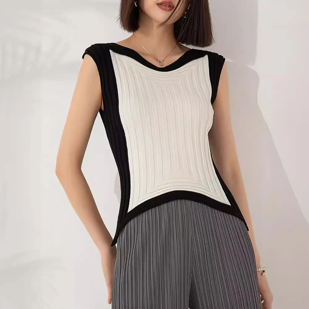 

Women's T-shirts Miyake Pleated Fashion high stretch round neck sleeveless irregular color shirt