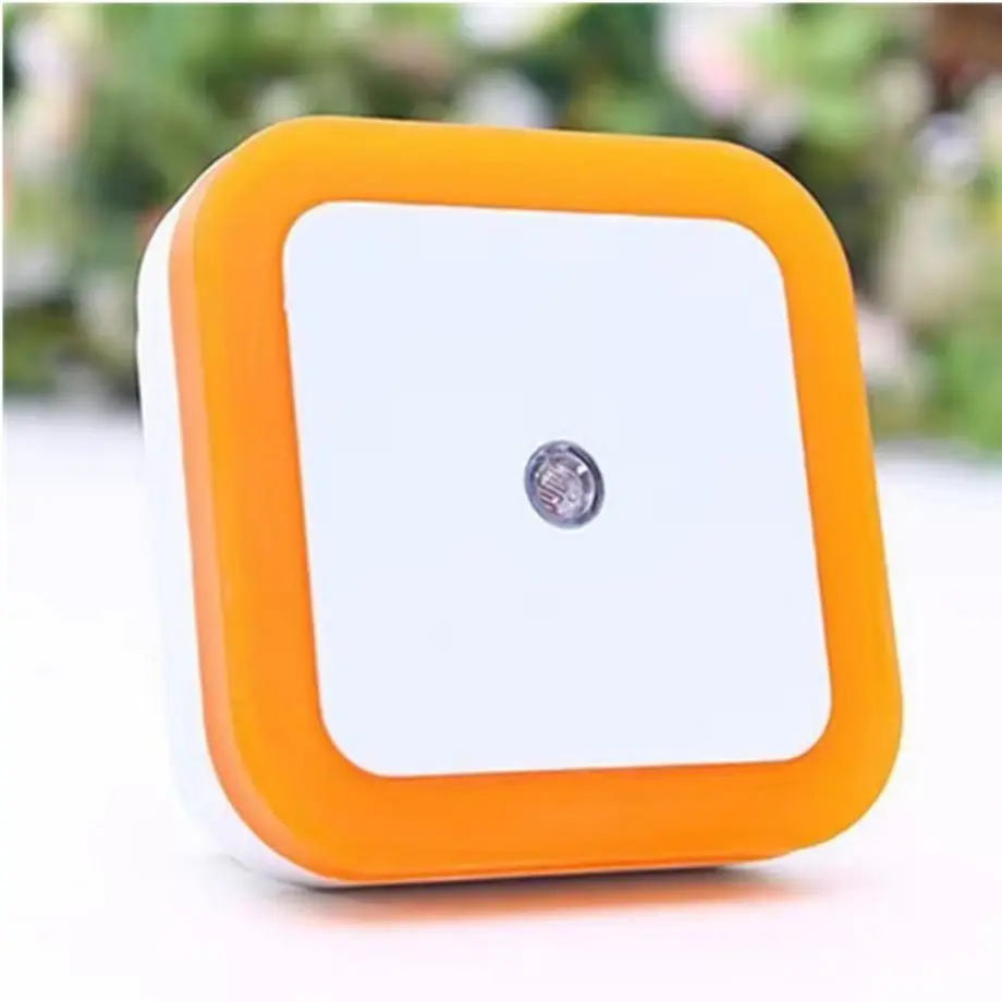 Energy-Efficient Smart LED Nightlight with Dusk-to-Dawn Sensor for Bedrooms, Bathrooms, and Hallways