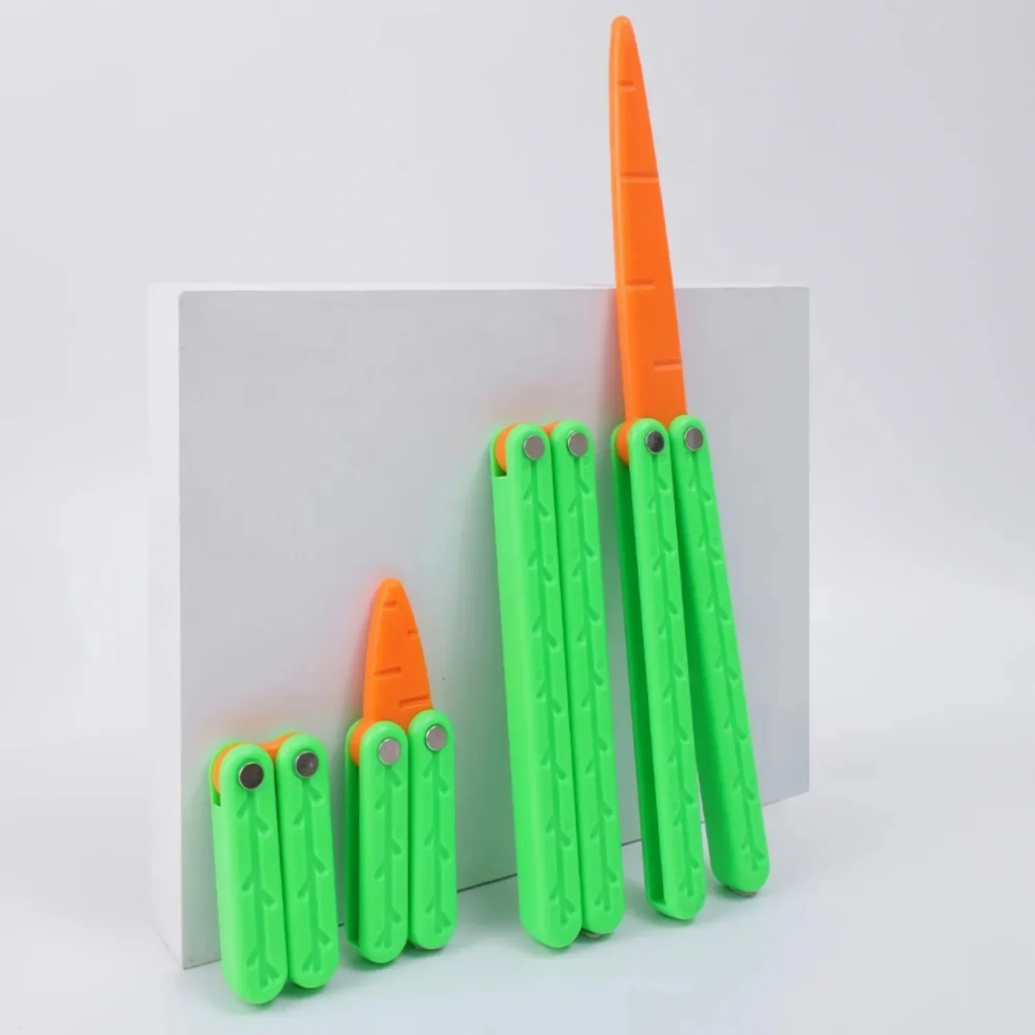 3D Printed Toy Carrot Knife Toy Simulation Carrot Butterfly Knife Gravity 3D Printed Plastic Folding Knife
