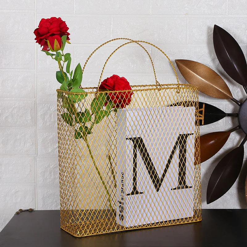 Mesh Metal Table Storage Basket with Handle Chic Nordic Scandinavian Rose Gold Desk Storage Basket Magazine Organizer Home Decor