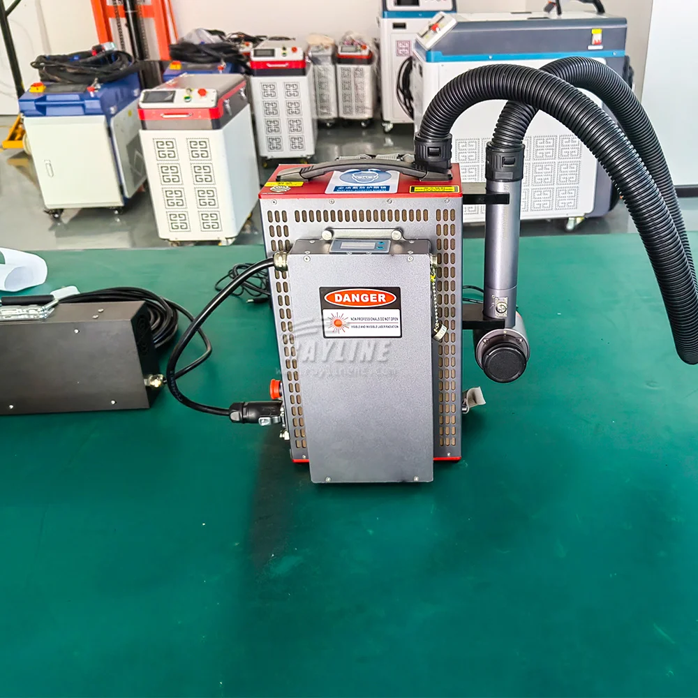 Portable Backpack Pulsed Fiber Laser Cleaning Machine 50W 100W 200W Mopa Laser Cleaner for Metal Rust Oil Paint Removal 3