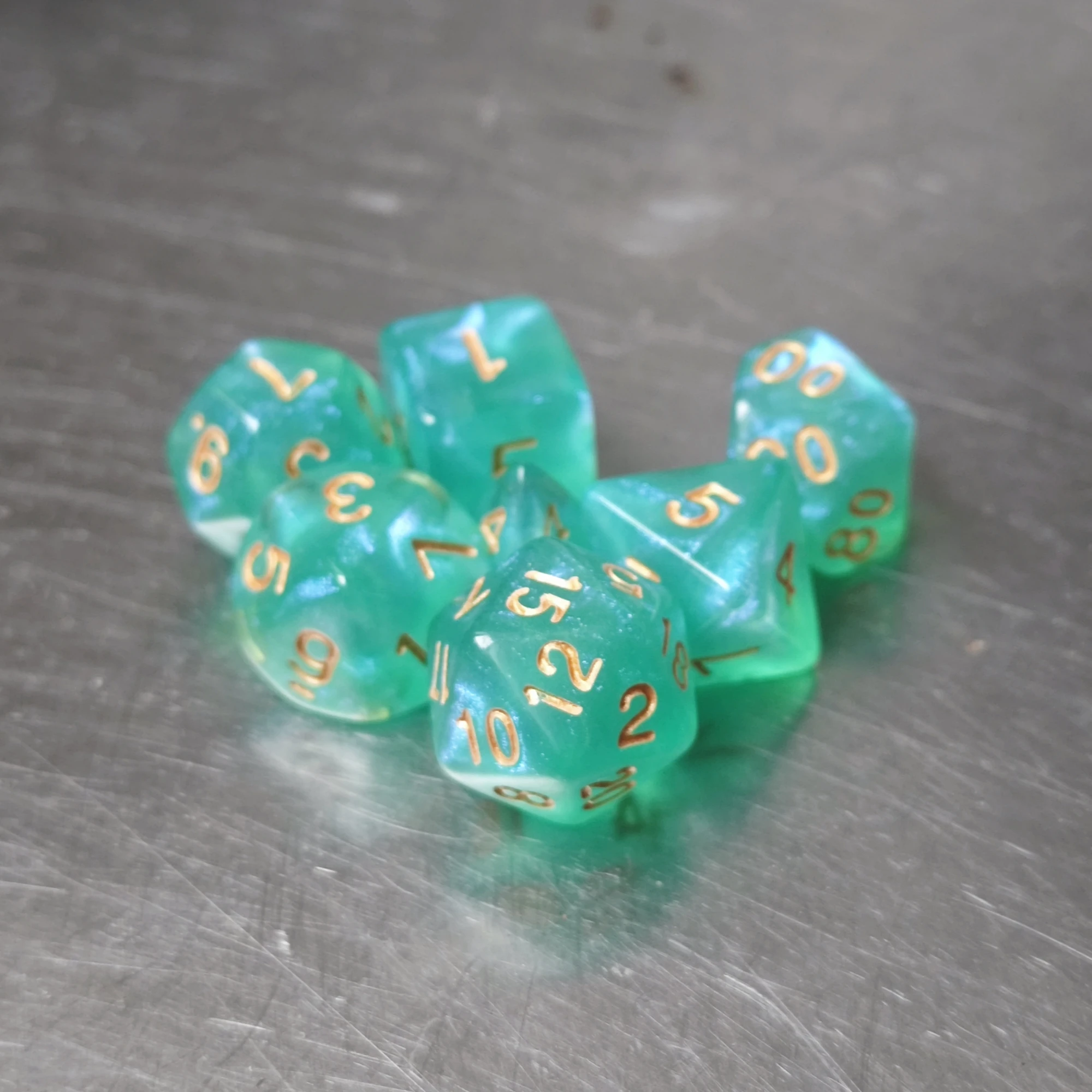 7 개/대 녹색 그라디언트 별이 빛나는 하늘 다면체 주사위 D&D COC 주사위 D4 D6 D8 D10 D% D12 D20 테이블 게임 DND RPG