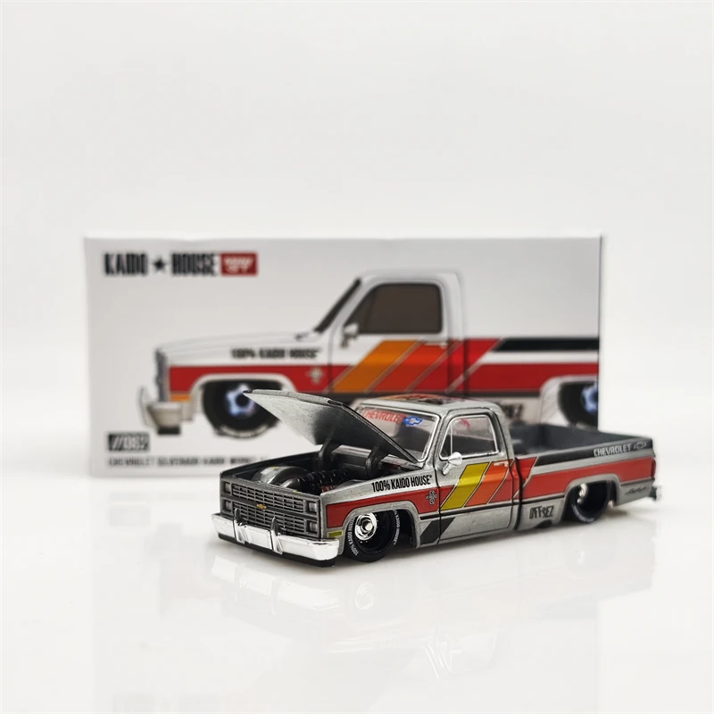 

Модель автомобиля Diecast для Chevrolet Silverado Kaido WORKS V1