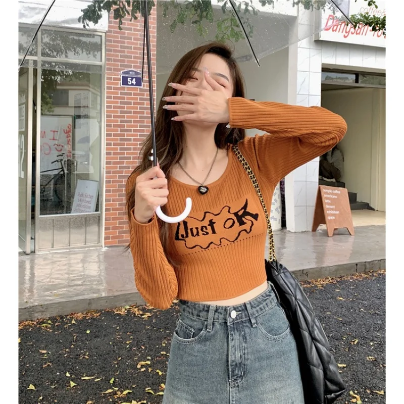 

Design hot girl style crew neck letters slim short long-sleeved knitted blouse girl