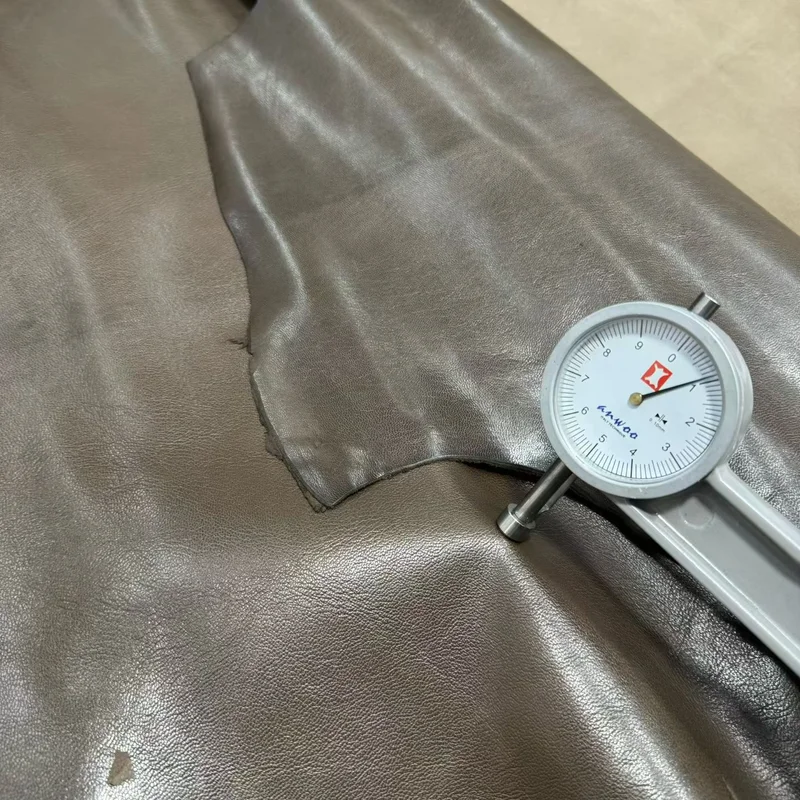 회녹색 한국산 일등급 양가죽, 오일왁스 스타일, 0.8-1mm, 4-5Sf