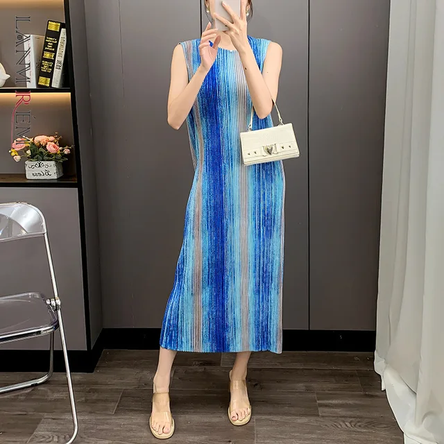LANMREM Blue Pleated Striped Print Tank Dress Summer 2025 New Elastic Slimming Temperament Straight Dresses Chic Clothes 2DB3972