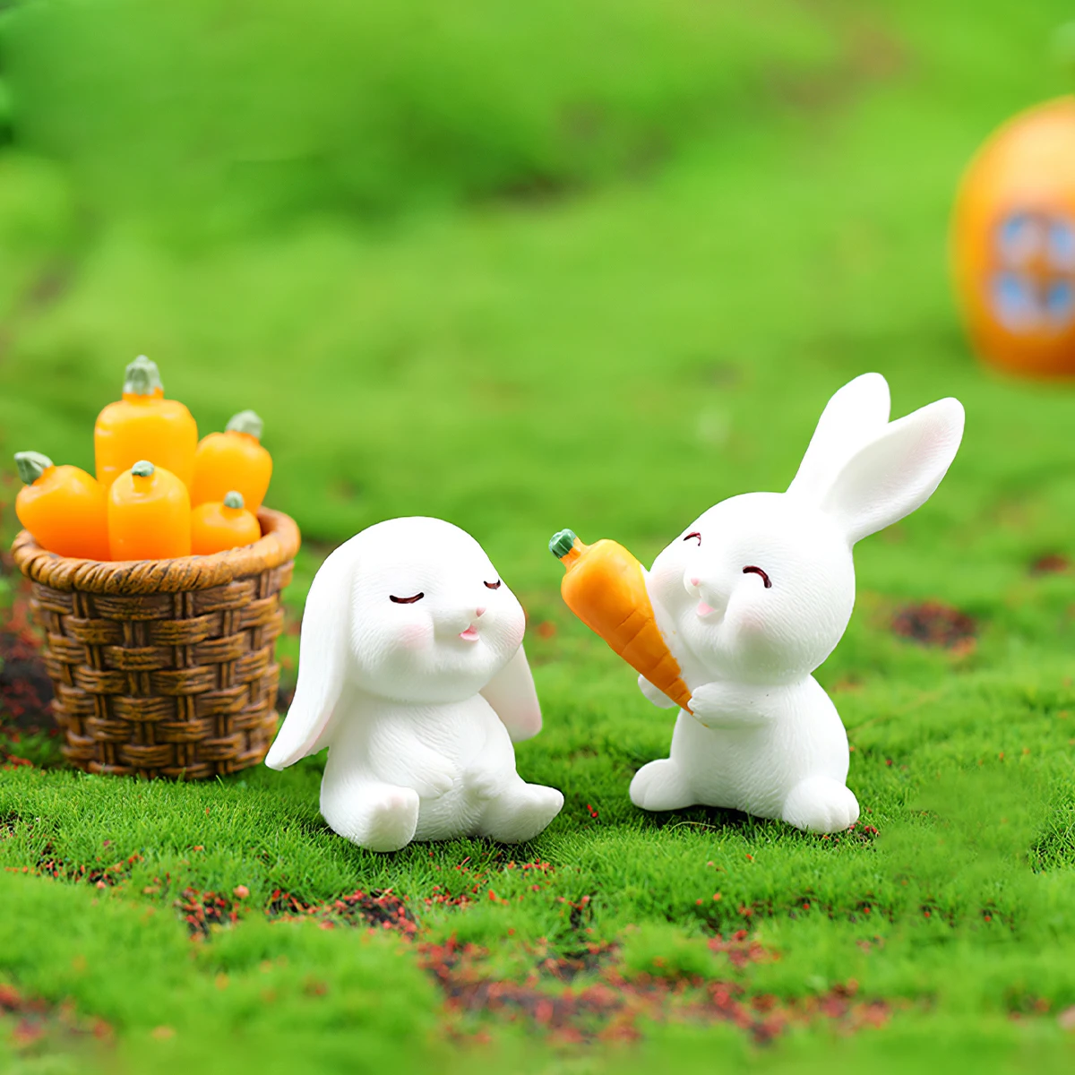 7 pieces, a set of creative and cute white mini statue ornaments in the shape of a little rabbit holding a carrot