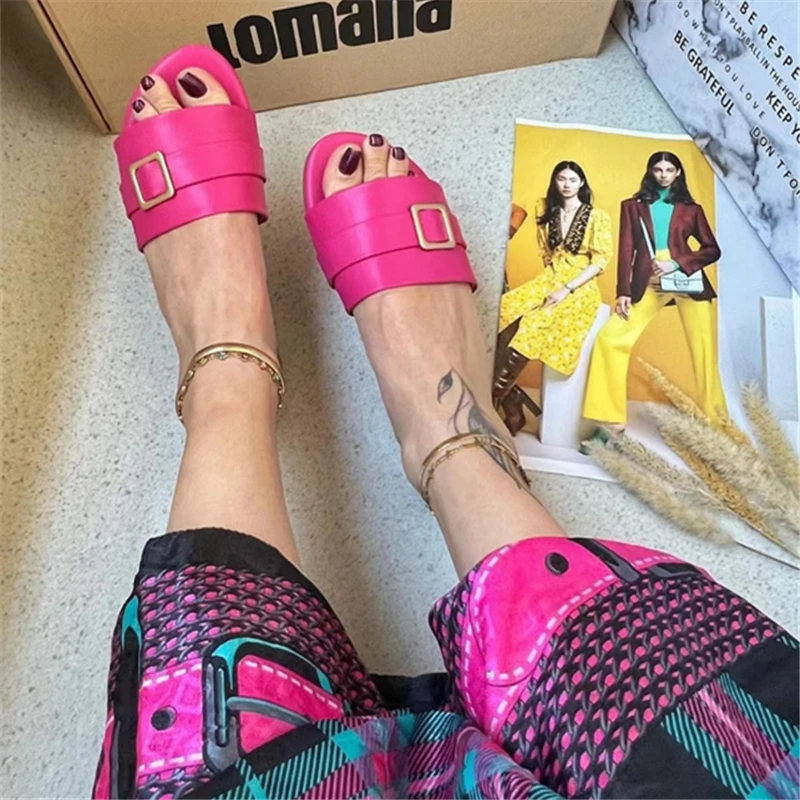 

2024 Flat Heel Slippers Women Sandals Flip Flops Family Flat Bottom Slippers Women's Anti Slip Rabbit Opening Sandals Woma n