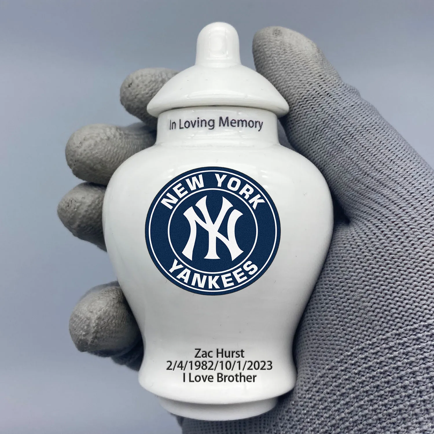 

Mini Urn for New York Yankees-themed Logo Custom Urn.Send me the name/date you want to appear on the urn by Remarks Message