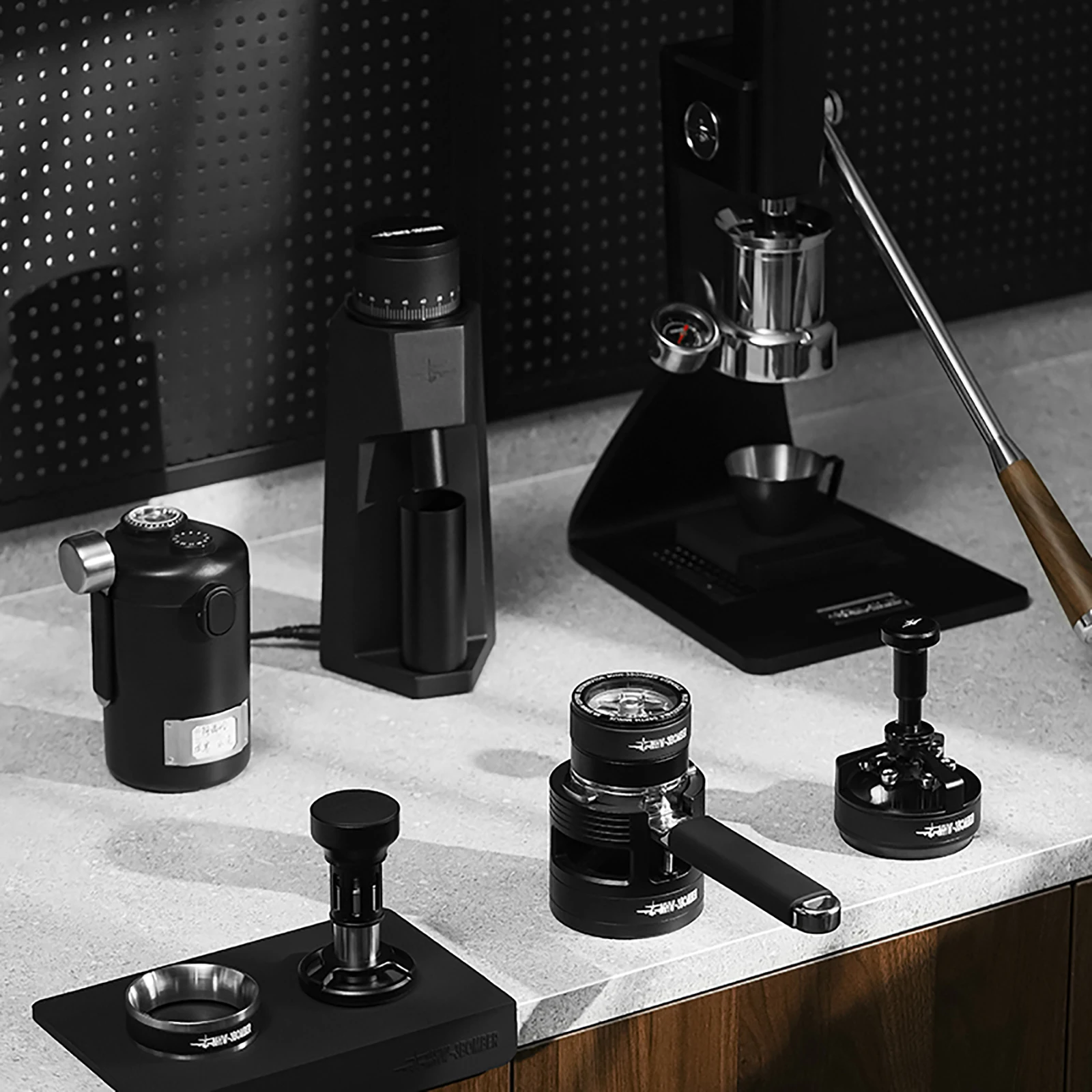 MHW-3BOMBER Portafiltro sin fondo de 54 mm compatible con Breville Barista Express, BES870XL