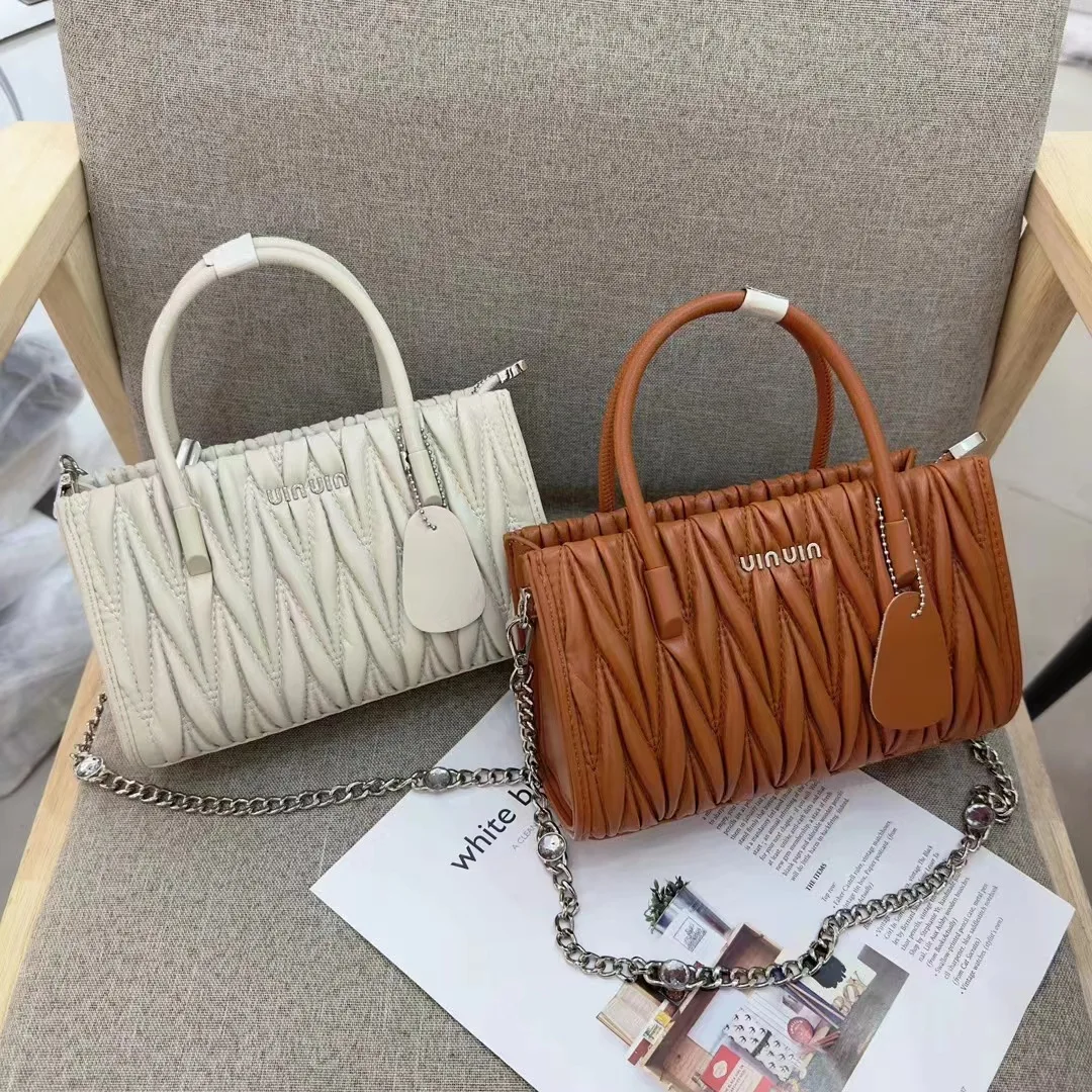 

Cross border popular women's bag, high-end texture, fashionable pleated handbag, temperament chain, small square bag, single