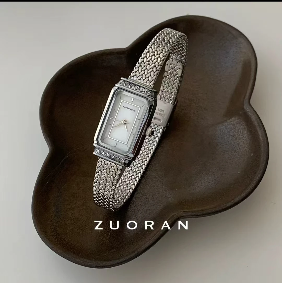 Exquisite women's wristwatch, a new rectangular style, luxurious and sophisticated, perfect as a gift for women.