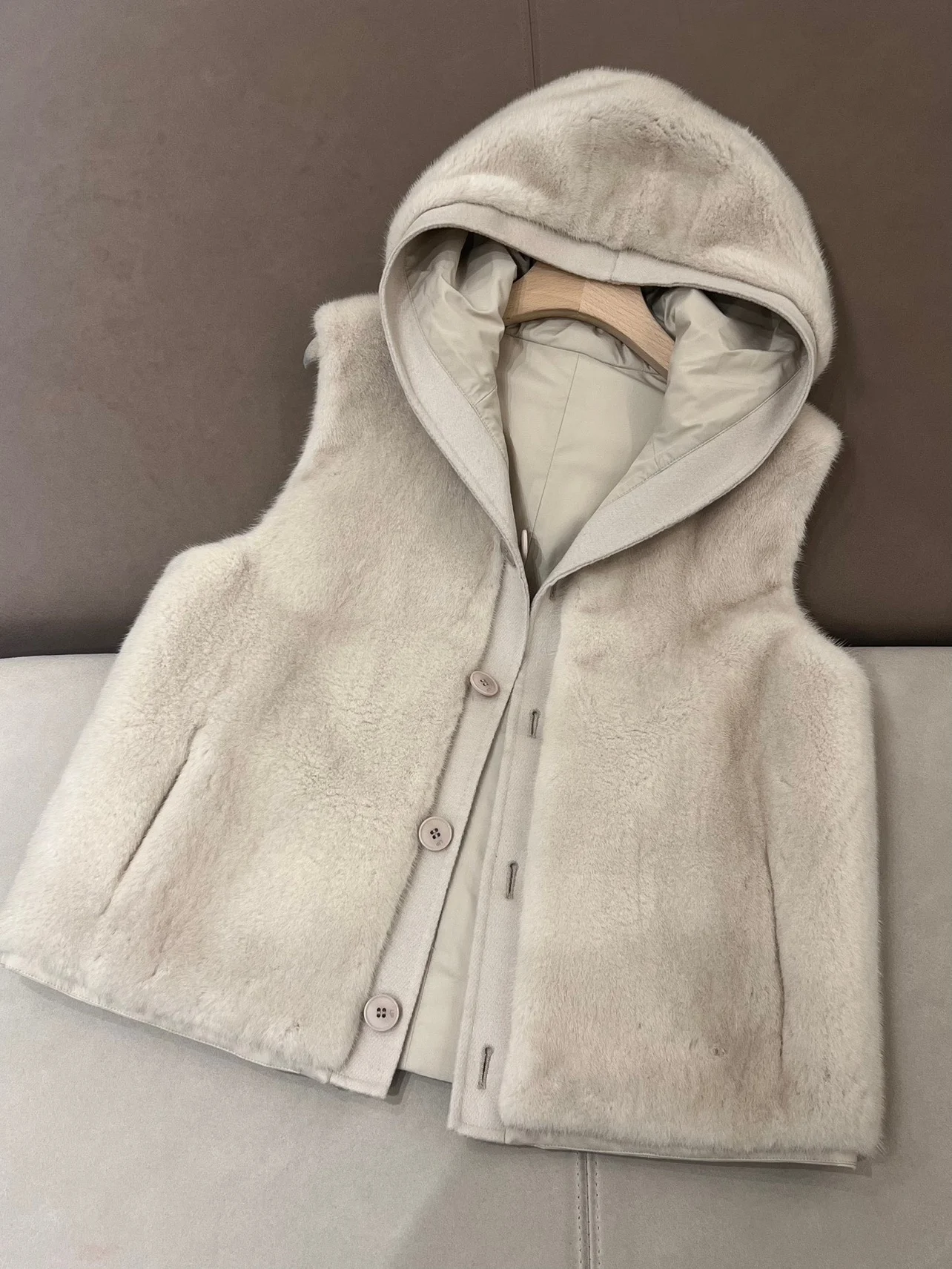 

New Women's Mink Hooded Vest Reversible Sleeveless Coat Design Elegant Female Casual Outerwear Clothing High Quality