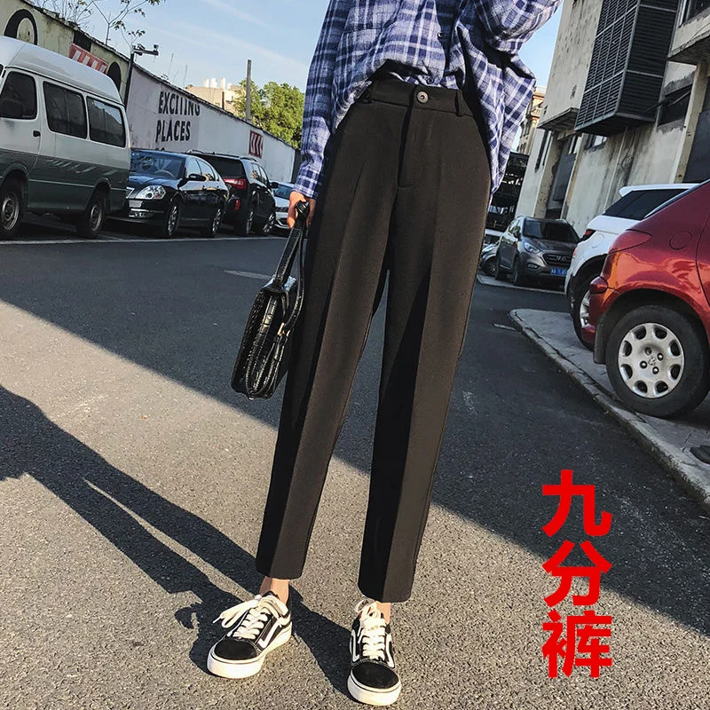 Black zippered cropped pants in premium suiting fabric