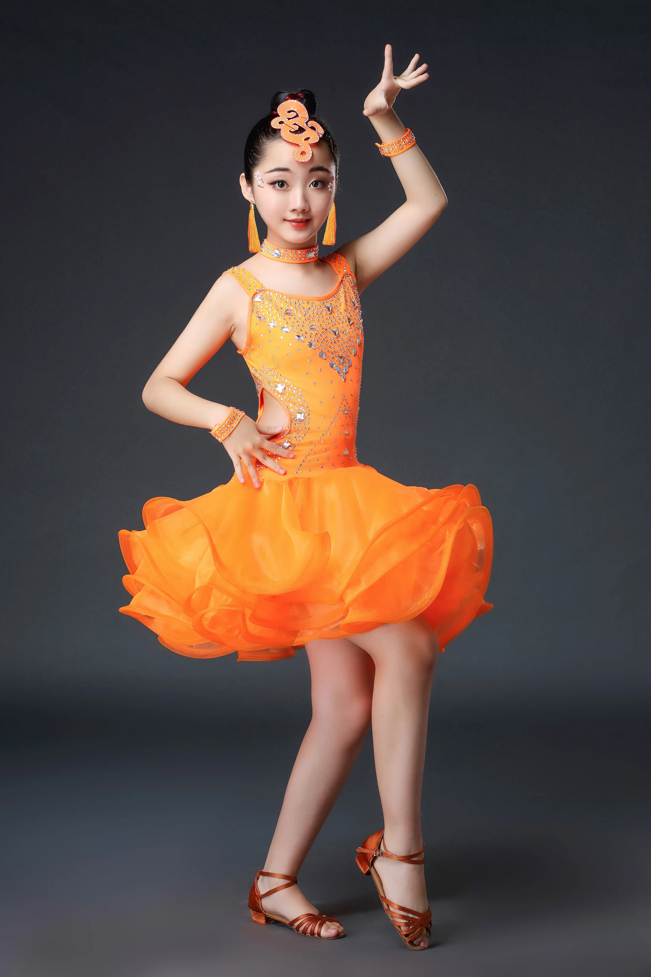 The New Children Bright Diamond Latin Dance Costumes Girls Ballroom Children&s Performance Clothing Performances Seq