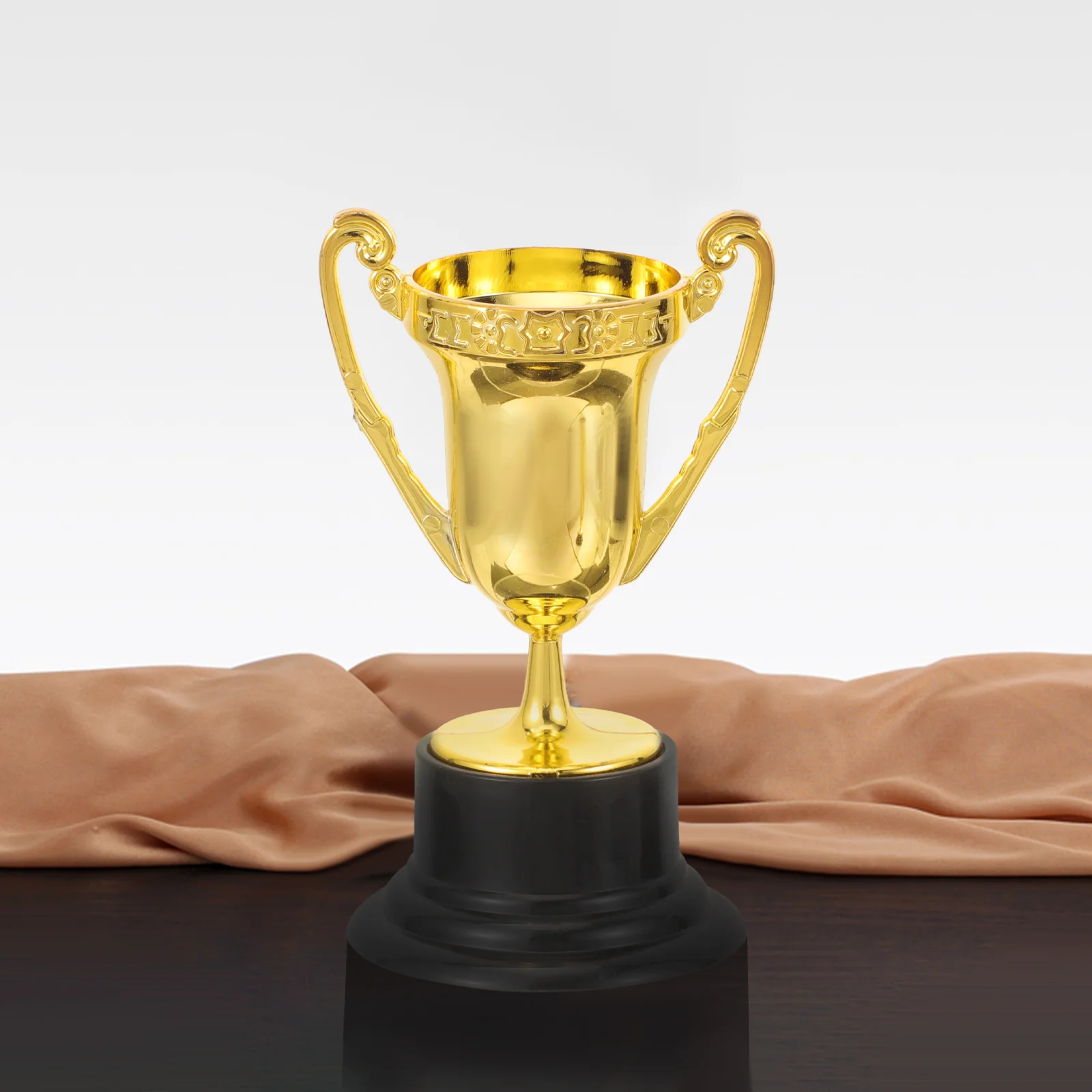 

Golden Mini Award Trophy Plastic Reward Prizes Kindergarten Kids Gift Awards Games Reward Props Party Gifts Toy Decor