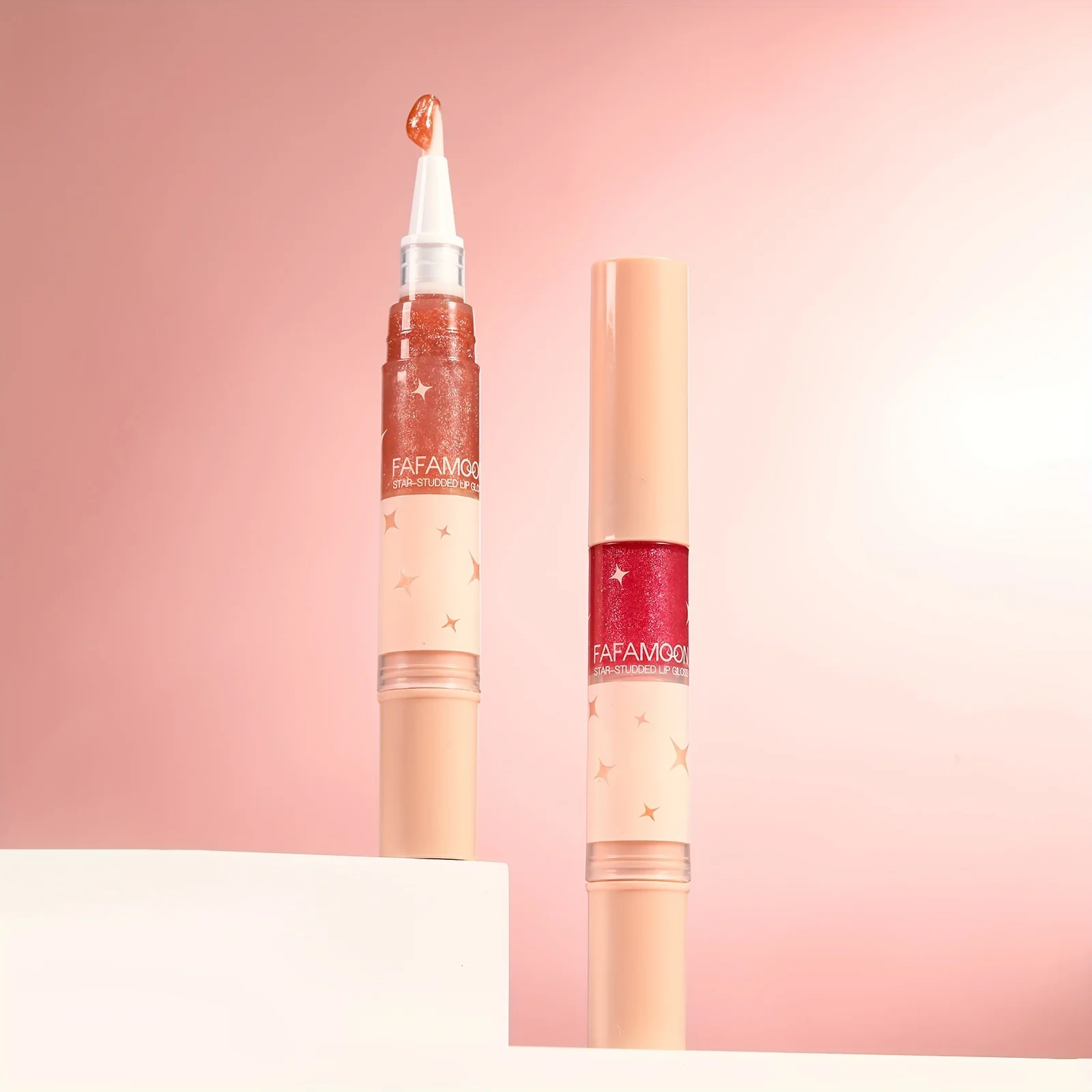 Glitter Lip Gloss, Shimmer Lipstick, Long Lasting Hydrating Moisturizing Non-Sticky and Lightweight Formula Lip Color 3