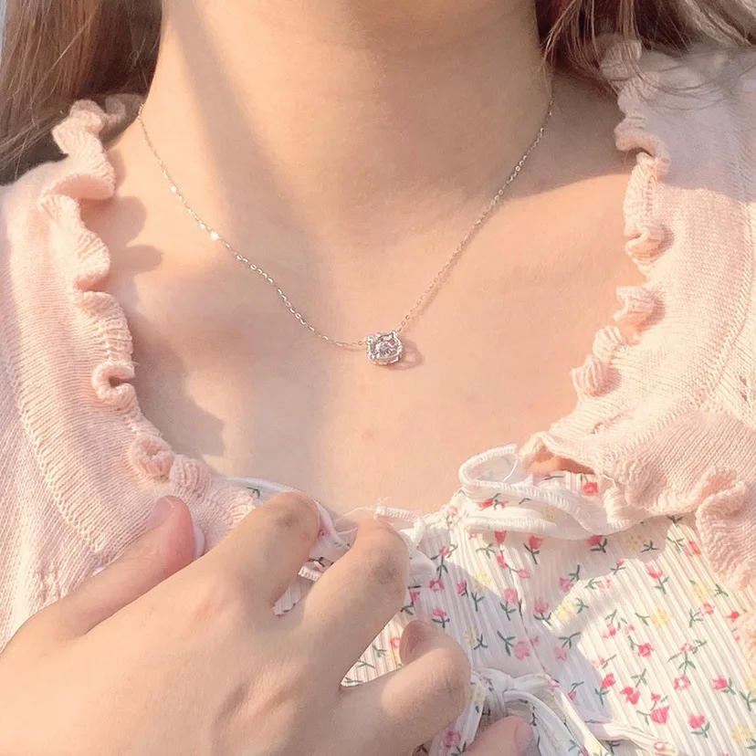 

Sanrio Hello Kitty Necklace Cute Cartoon Fashion Shiny Clavicle Chain Necklaces for Women Girls New Trend Party Gifts Jewelry