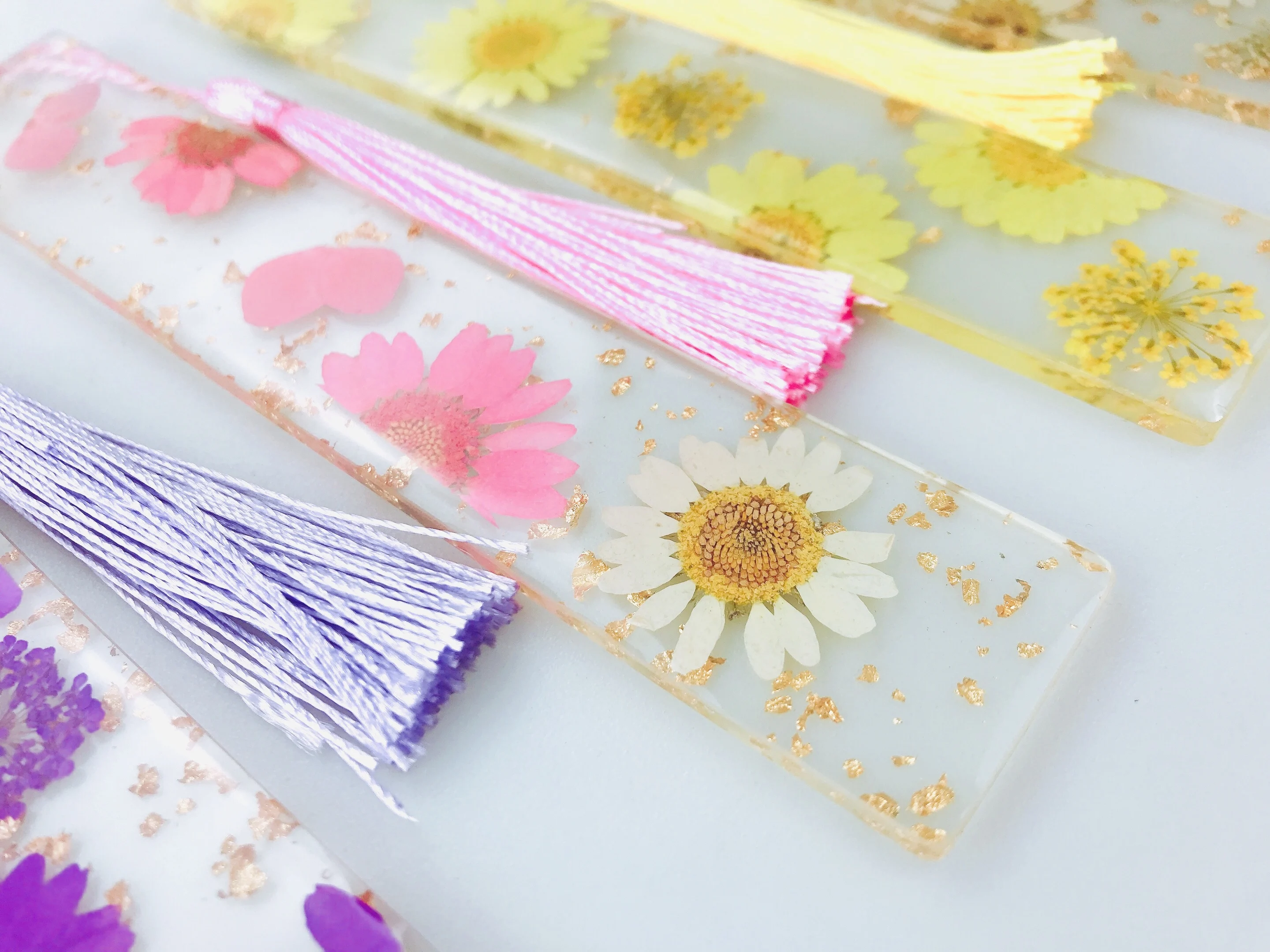 Creative Dried Flower Resin Bookmarks With Tassel Transparent Book Markers for Students Teachers Index Tags Stationery Supply