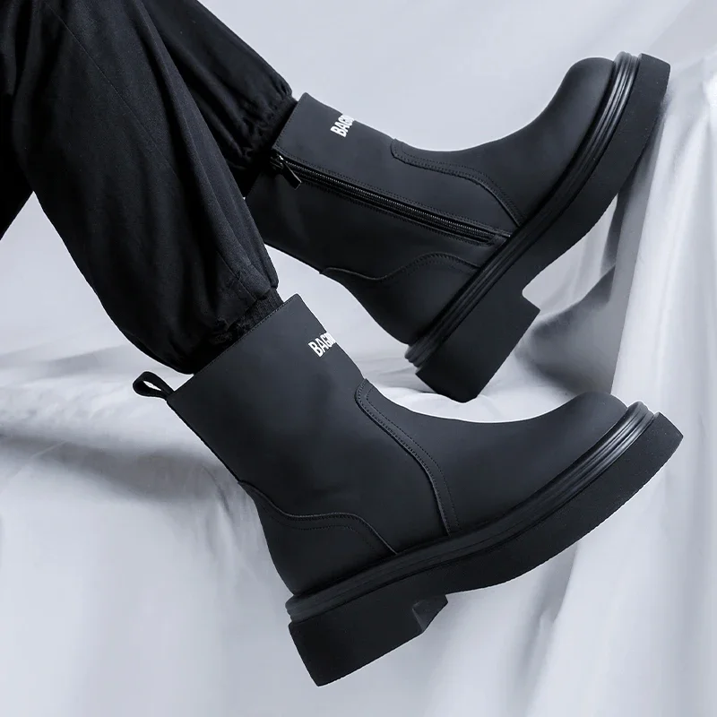 British Style Men Round Toe Boots Lightweight Non Slip Casual Leather Shoes Thick Bottom Designer Ankle Boots Outdoor Shoes
