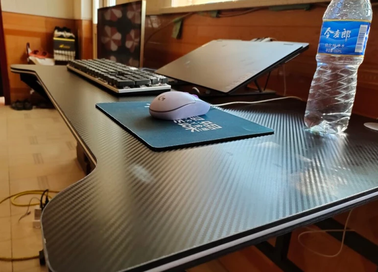 Description Picture 3 of itemDesktop Computer Desks Home Office Furniture modern Bedroom gamer table Internet Cafe Gaming Table Multi-function Office Desk Z