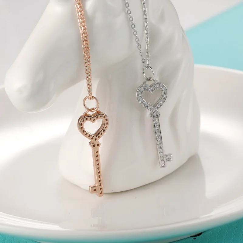 S925 Sterling Silver Simple Love Key Necklace for Women Inlaid zircon Hot-Selling Creative Sweet Peach Heart Collarbone Chain