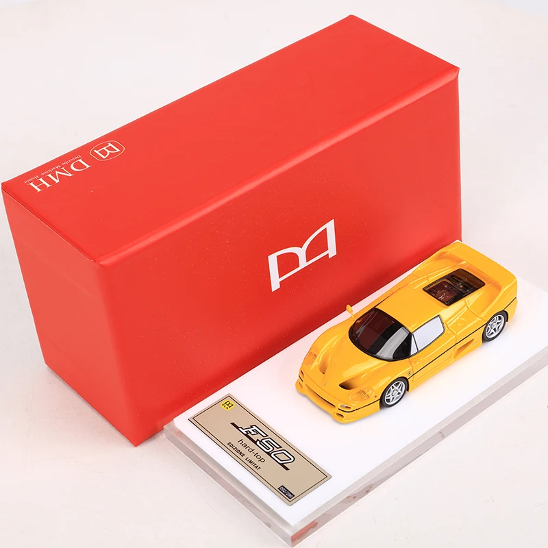 DMH 1:64 F50 Hardtop Sports Car Simulation Resin Car