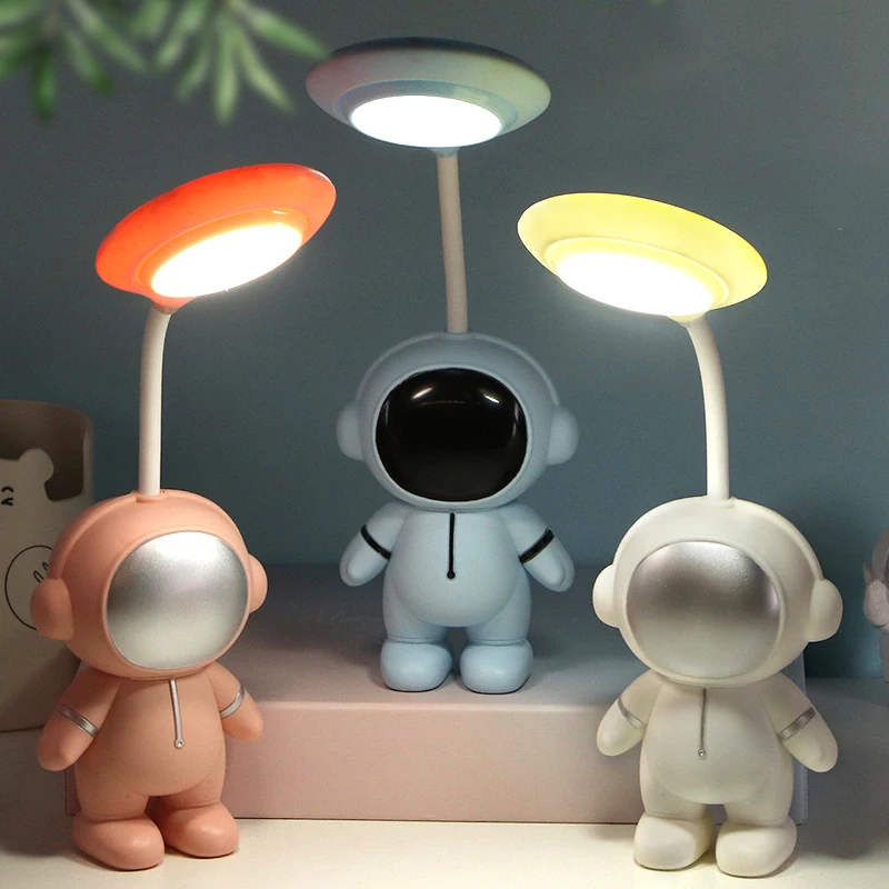 

Astronaut Shape Reading Desk Lamp Portable USB Night Light DC5V LED Light Computer Laptop Night Light for Kid SpaceLovers