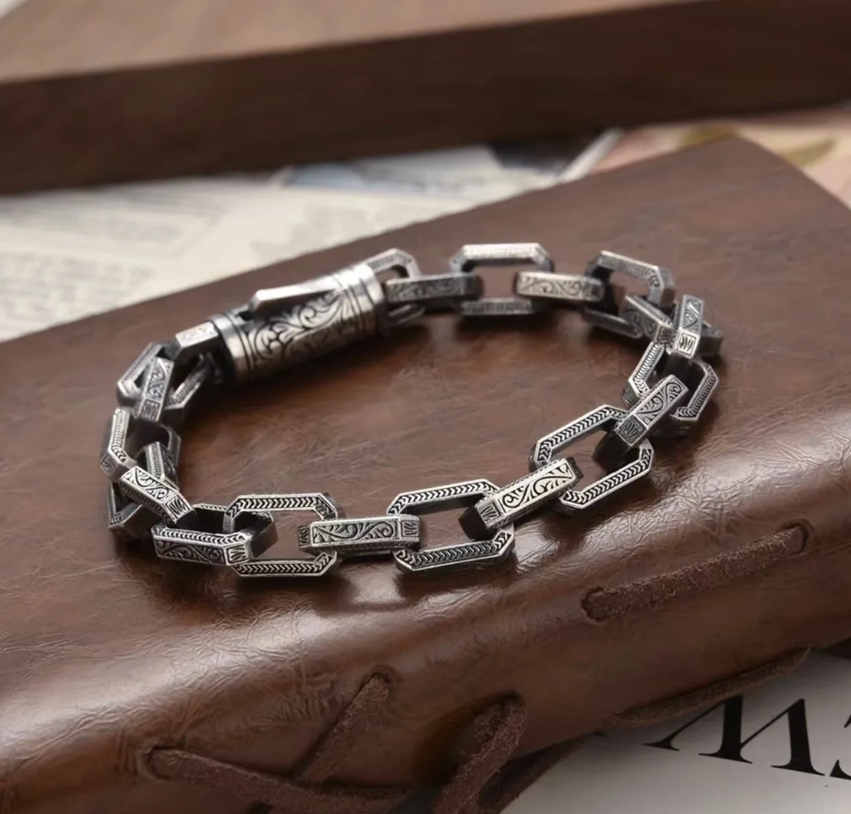 

Tibetan Silver Rattan Grass Pattern Bracelet Men's Personalized Vintage Simple Jewelry Korean Hip Hop Popular Design Bracelet